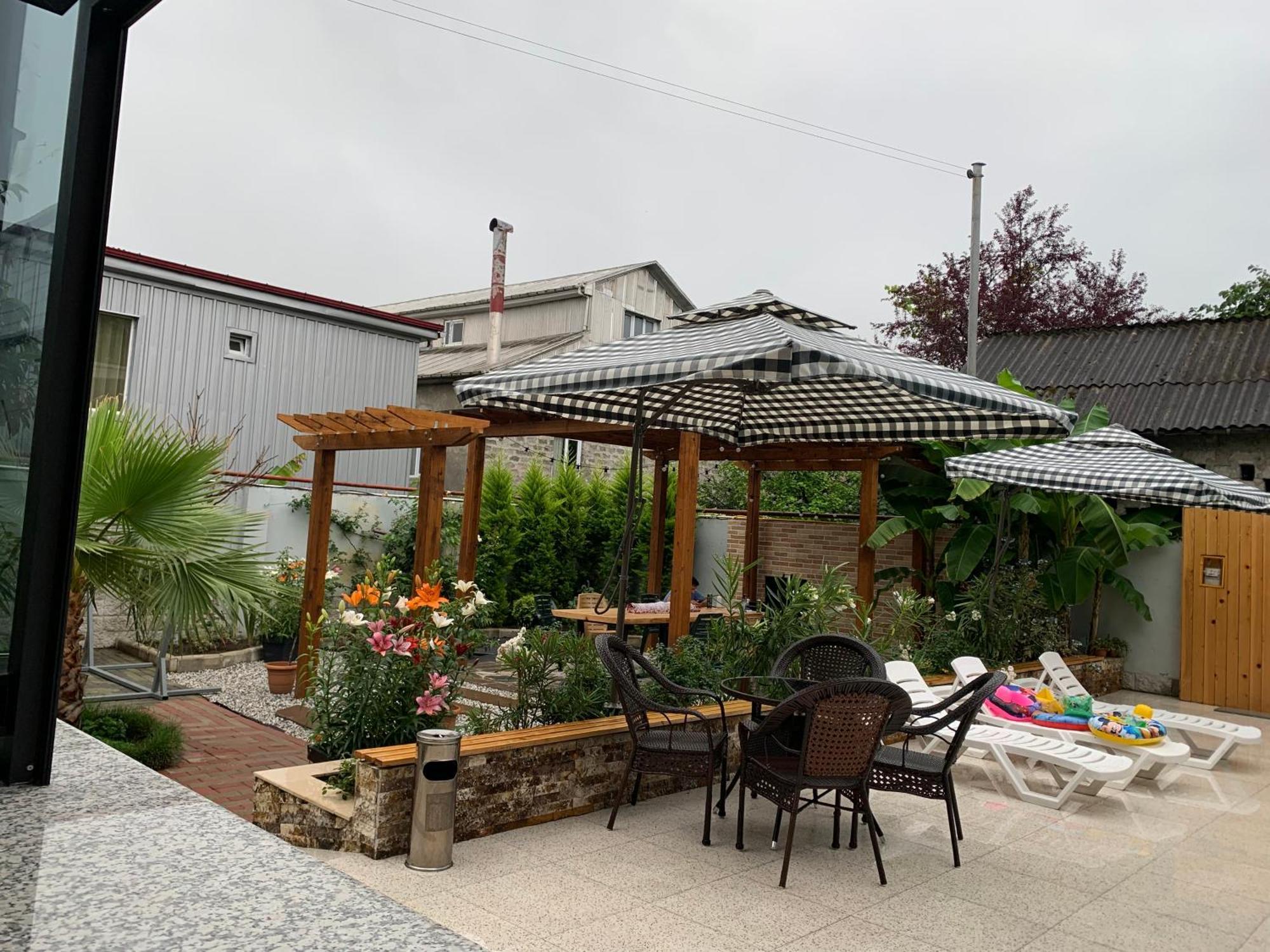 Guest House Smile Kobuleti Exterior foto